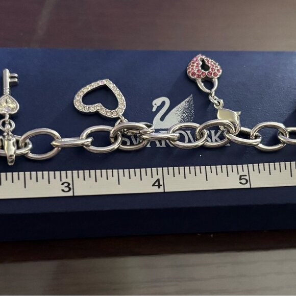 Swarovski Silvertone Toggle Bracelet with Heart Charms, Pink Crystal & Key, 7.75 - Picture 6 of 10